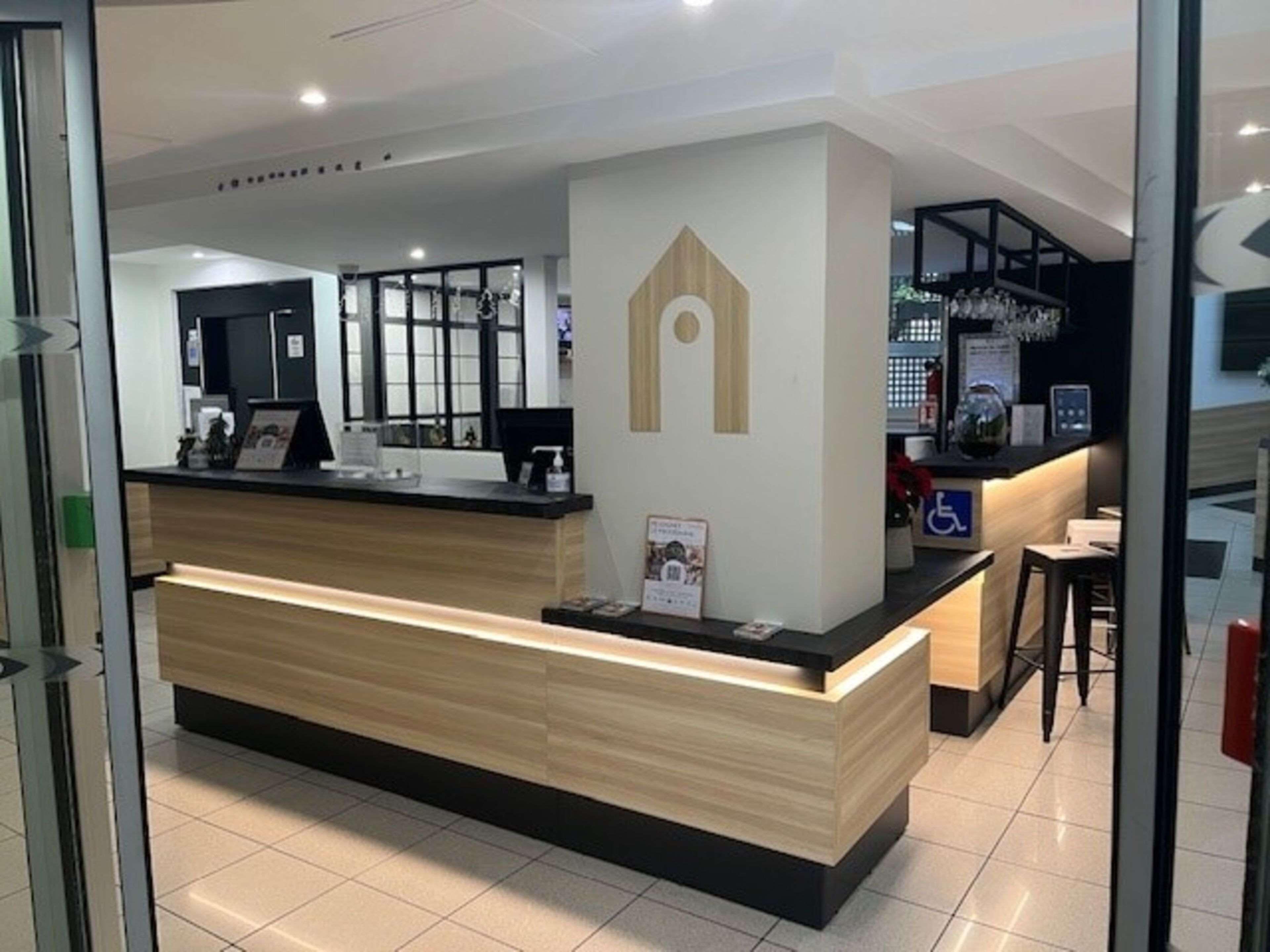 Hotel Campanile 14 - Maine Montparnasse 3*