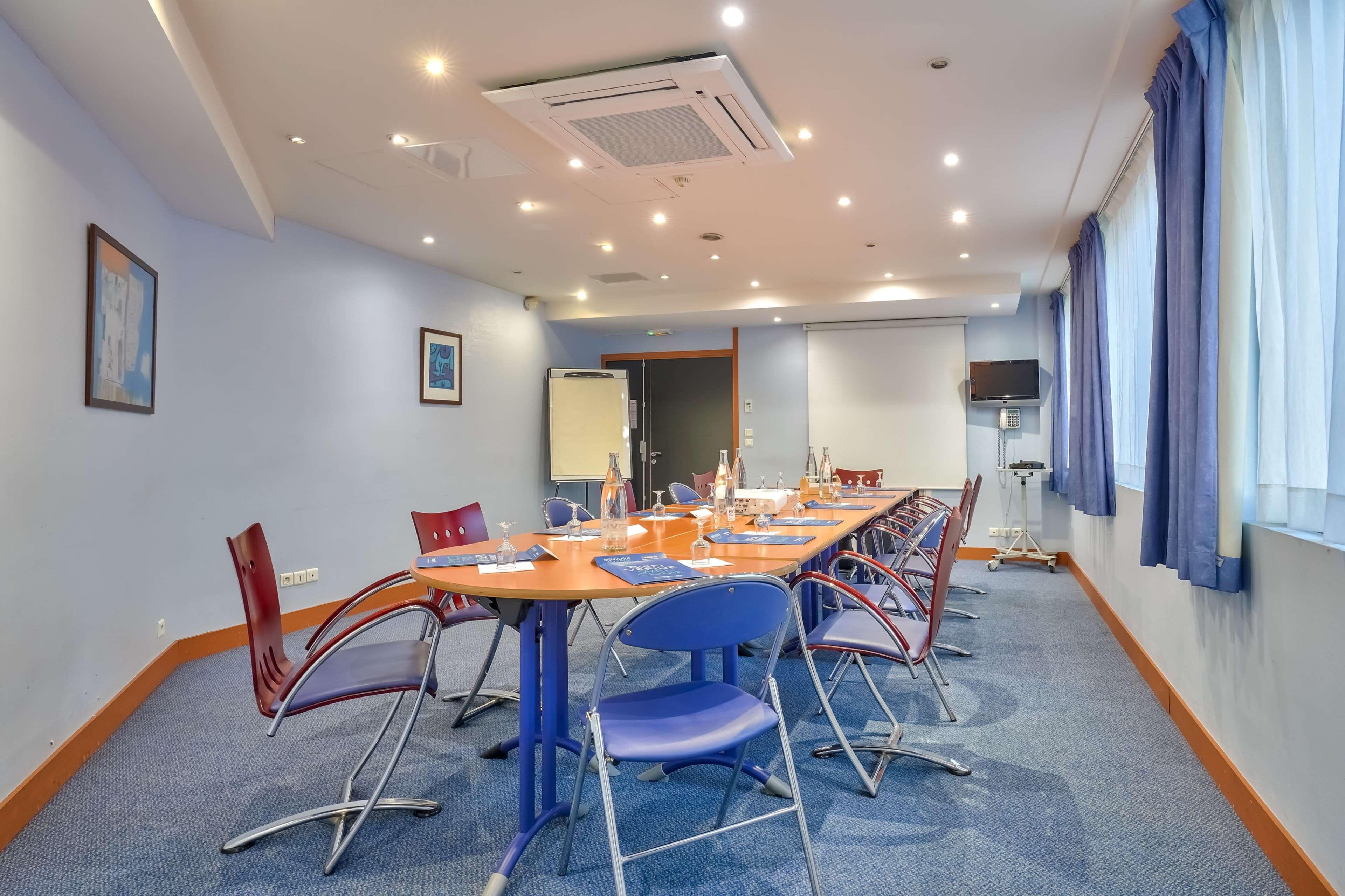 Campanile 14 - Maine Montparnasse Hotel